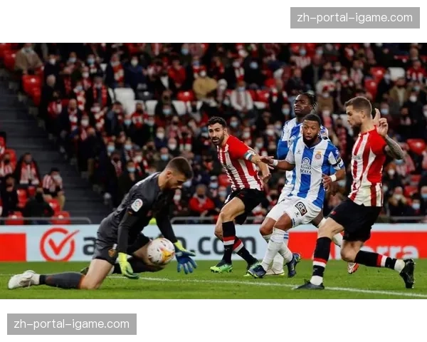 毕尔巴鄂竞技公布大名单，巴尔韦德强调防守纪律应对巴萨多变进攻